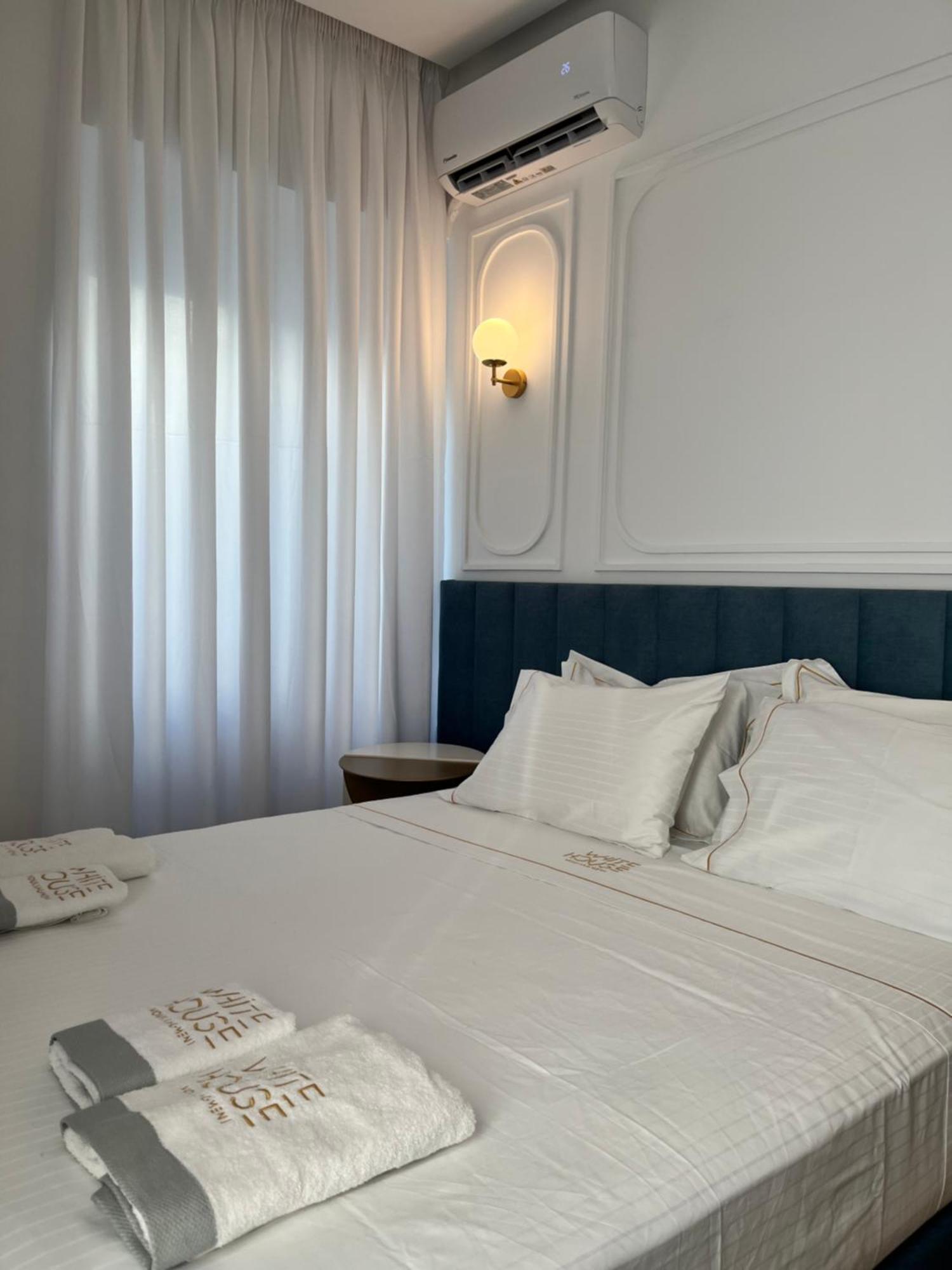 White House Project Vouliagmeni @3 *