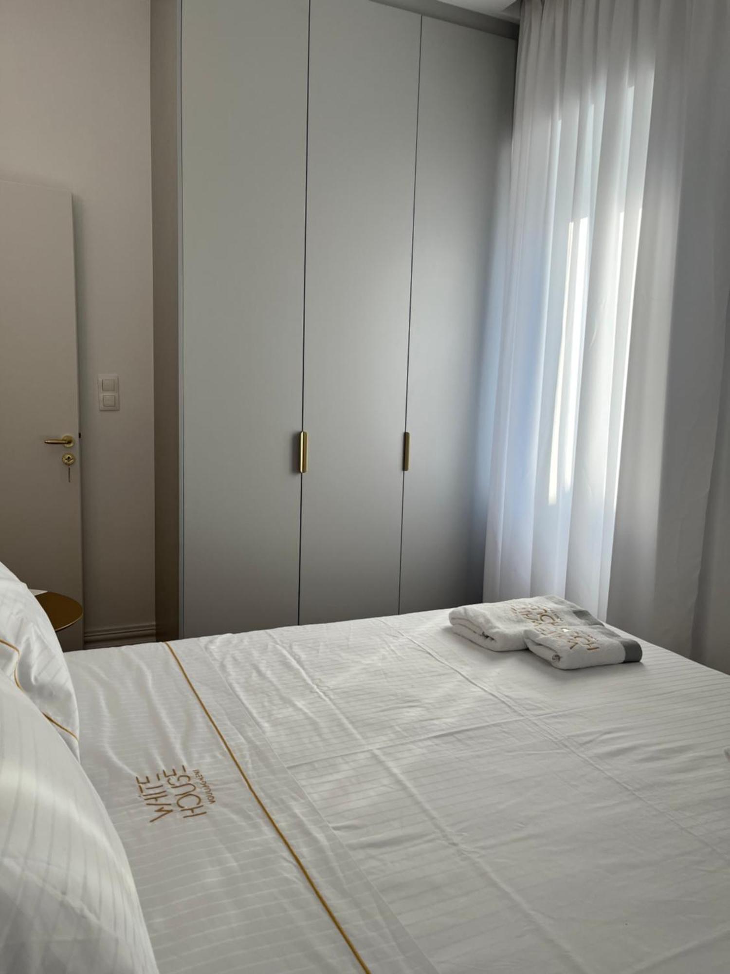 White House Project Vouliagmeni @3